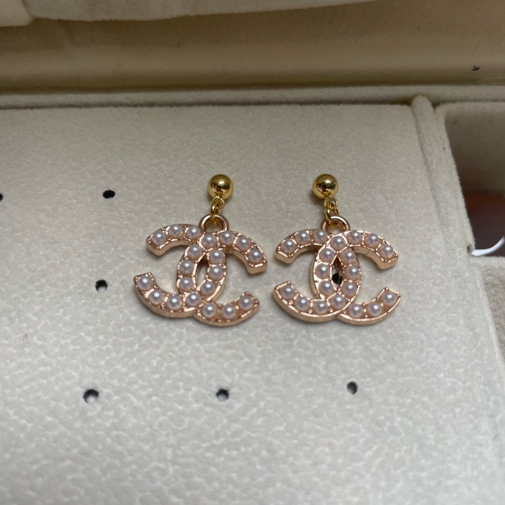 Pearl-Embellished Interlocking Logo Drop Earrings - Gold